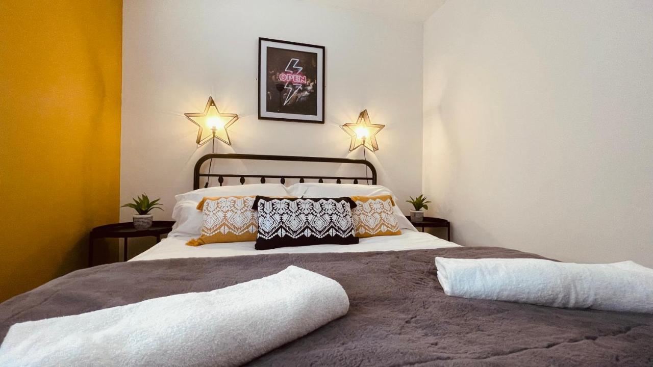 Villa She'S Electric à Blandford Forum Extérieur photo