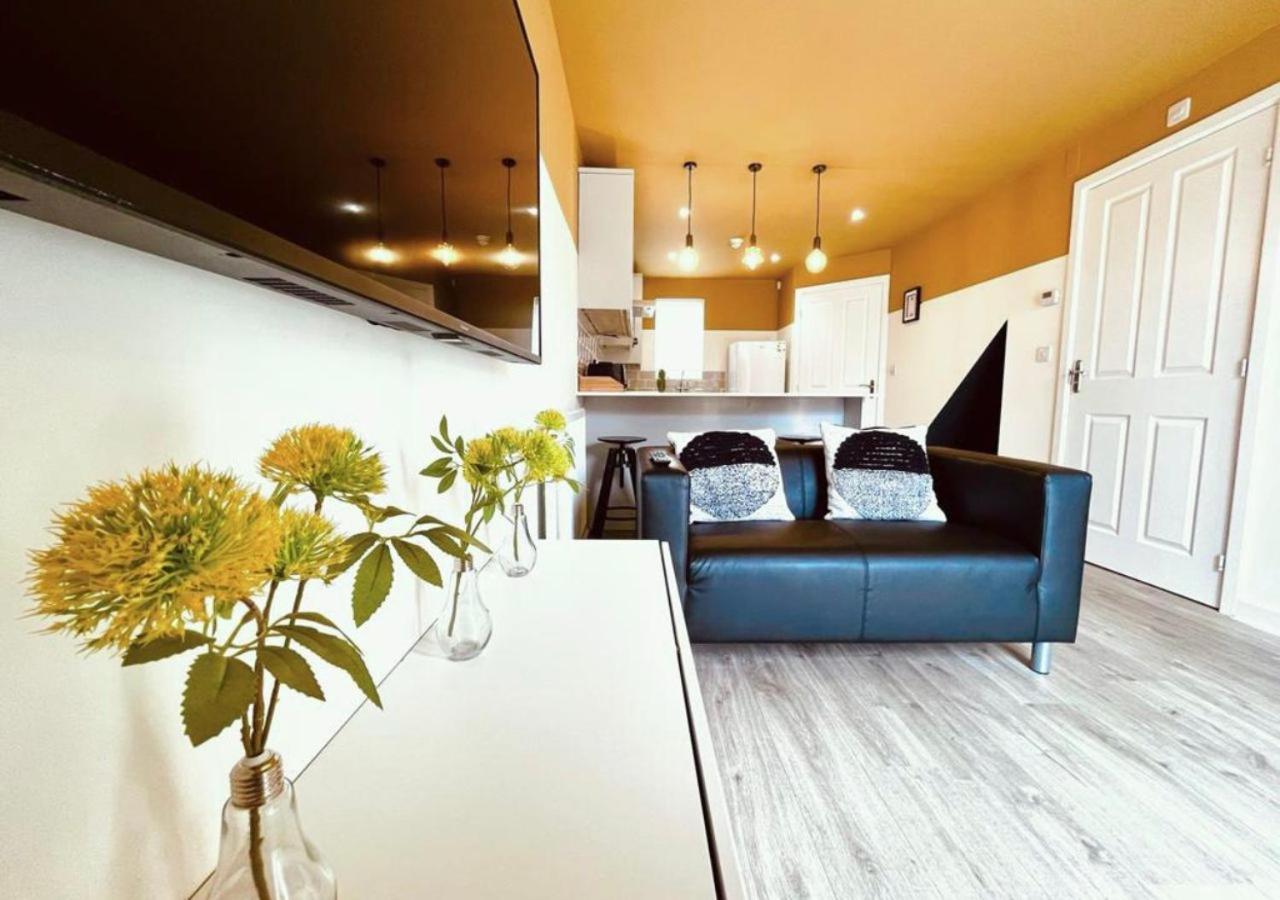 Villa She'S Electric à Blandford Forum Extérieur photo
